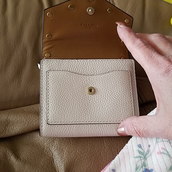 Wallet - Picture 4 of 5